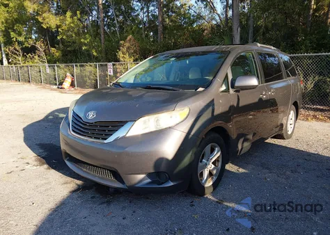 2011 Toyota Sienna Le V6 из США, поврежденный, VIN 5TDKK3DC0BS127985